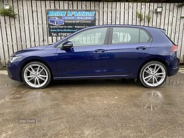 Used VW Golf VII Life 115 HP (84 kW) 2020 Blue Hatchback