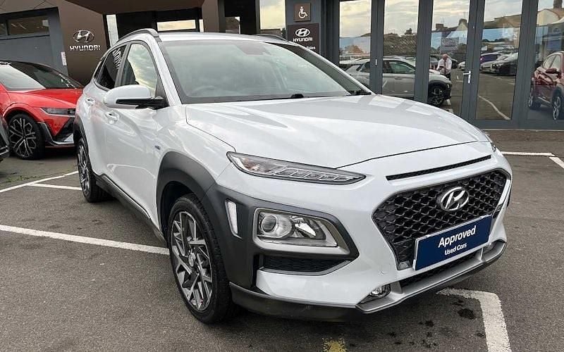 White Used 2020 Hyundai Kona Premium SUV | £16,249 (Fair price) - Image 1/4