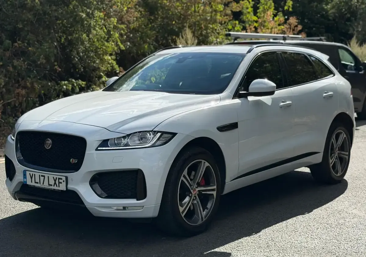 Used Jaguar F-Pace S 300 HP (220 kW) 2017 White SUV