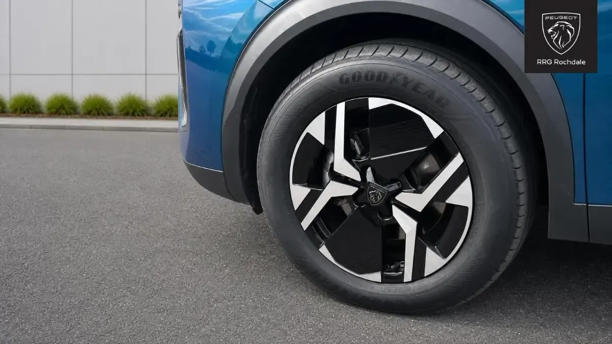 Used Peugeot 2008 GT 145 HP (106 kW) 2025 Blue SUV