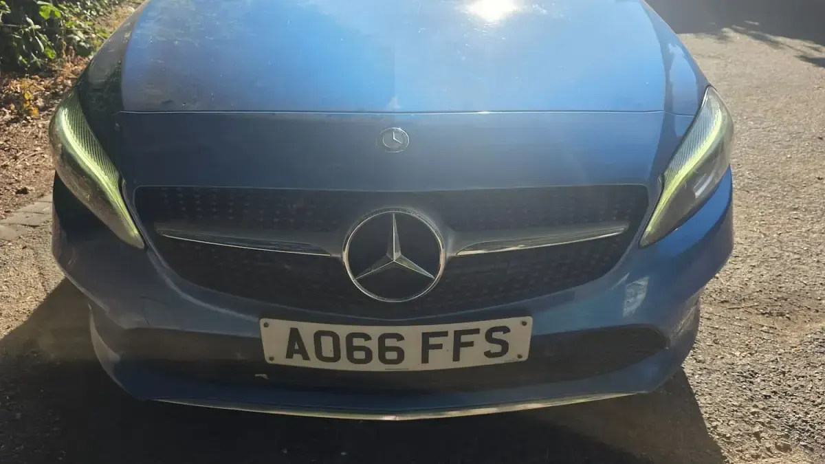 Used Mercedes A180 Premium 107 HP (78 kW) 2016 Blue Hatchback