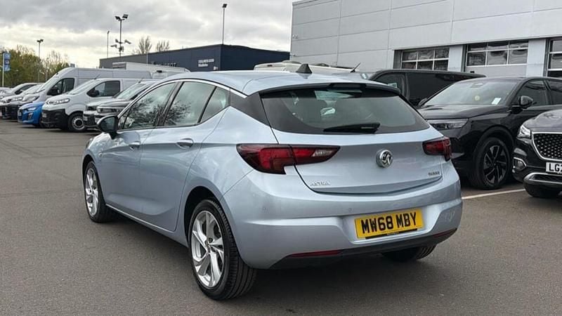 Used Vauxhall Astra SRi 148 HP (108 kW) 2018 Grey Hatchback