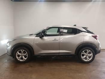 Usado Nissan Juke N-Connecta 117 HP (86 kW) 2020 Prateado SUV