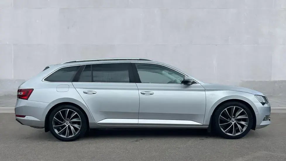 Used Skoda Superb 280 HP (205 kW) 2016 Silver Estate