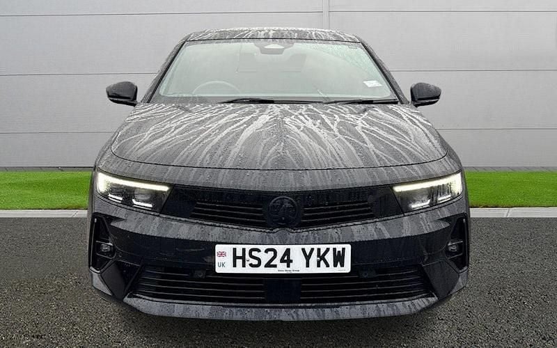 Used Vauxhall Astra Ultimate 131 HP (96 kW) 2024 Black Hatchback
