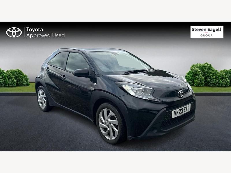 Used Toyota Aygo X PURE 72 HP (52 kW) 2023 Black SUV