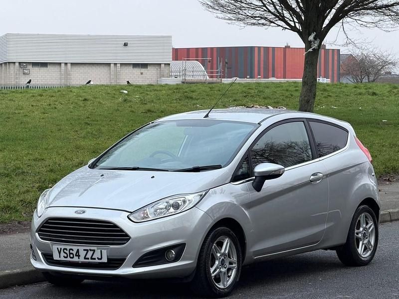 Used Ford Fiesta Zetec 2015 Silver Hatchback