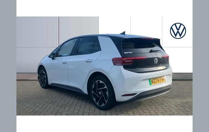 Used VW ID.3 Pro 147 kW (200 HP) 2025 White Hatchback