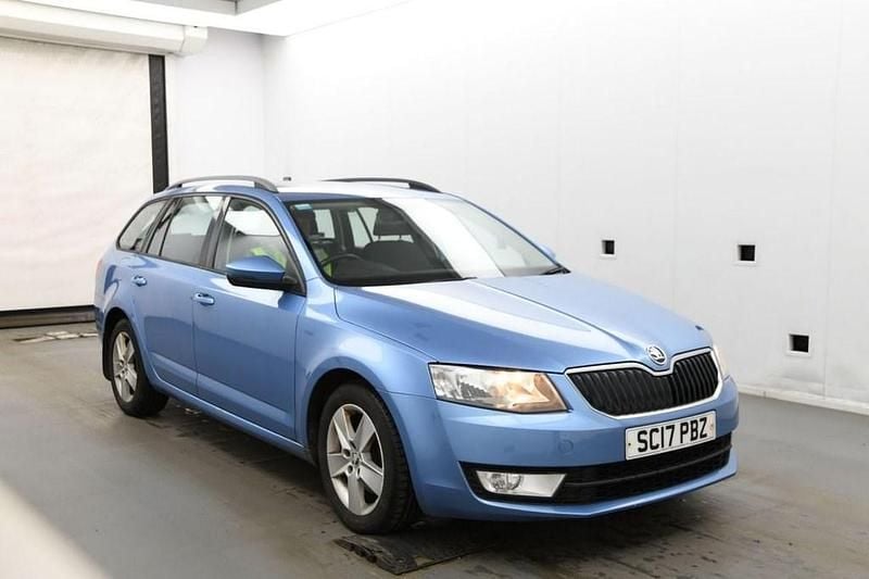 Used Skoda Octavia SE 150 HP (110 kW) 2017 Blue Estate