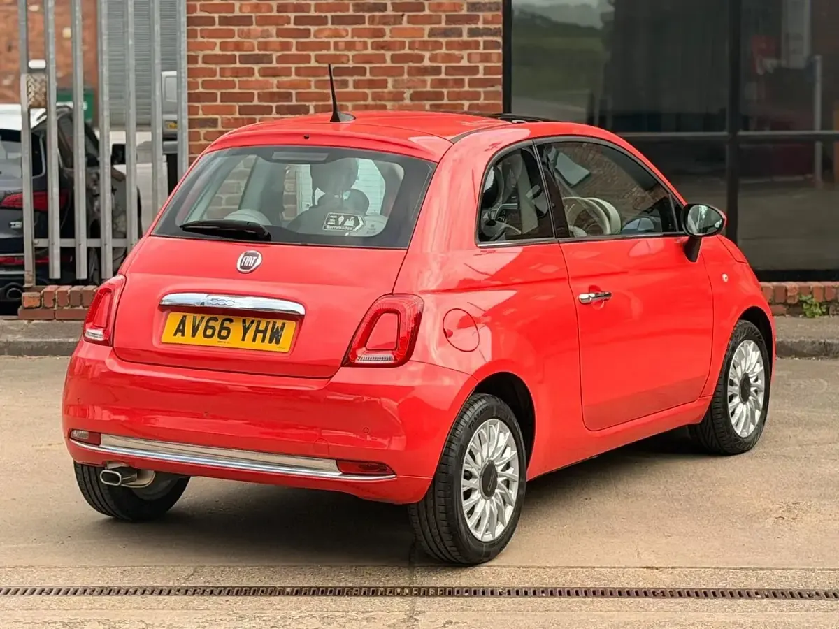 Used Fiat 500 Lounge 69 HP (50 kW) 2016 Pink Hatchback