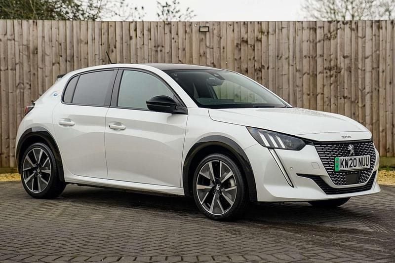 Used Peugeot e-208 GT-line 100 kW (136 HP) 2020 White Hatchback