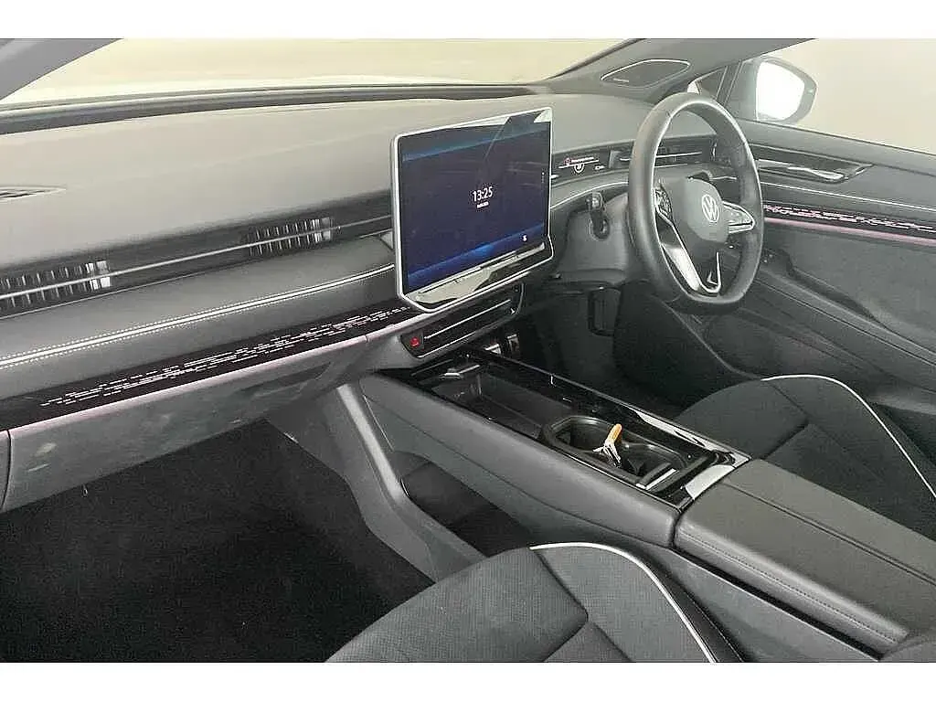 Used VW ID.7 Pro 210 kW (286 HP) 2025 White Hatchback