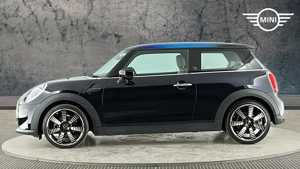 Used Mini Cooper Exclusive 136 HP (100 kW) 2021 Black Hatchback