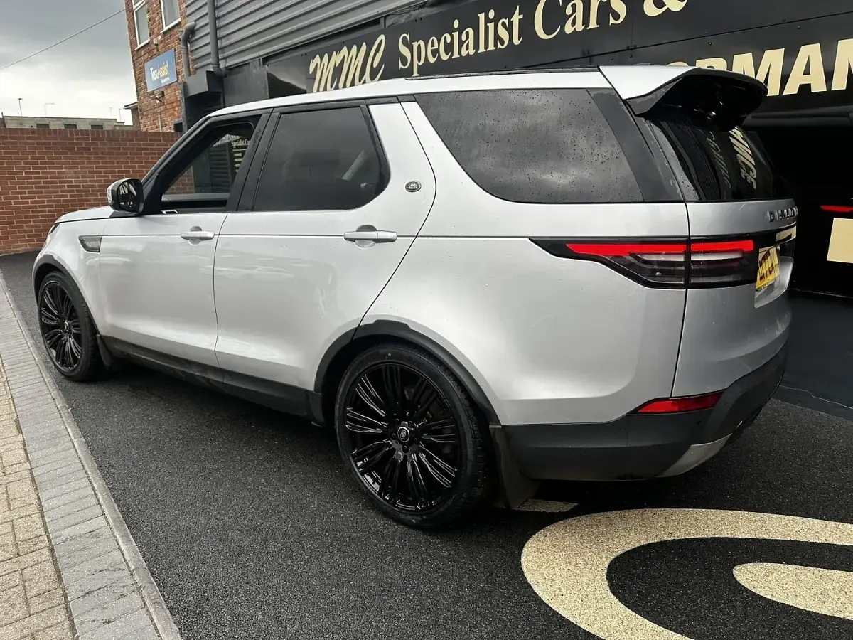 Used Land Rover Discovery SE 258 HP (189 kW) 2017 Silver SUV