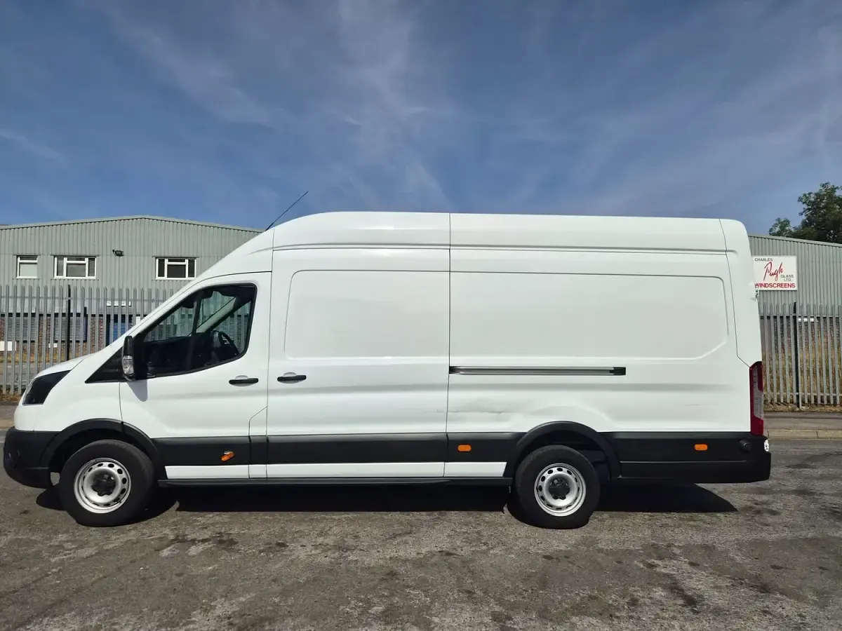 Used Ford Transit 130 HP (95 kW) 2024 White Van