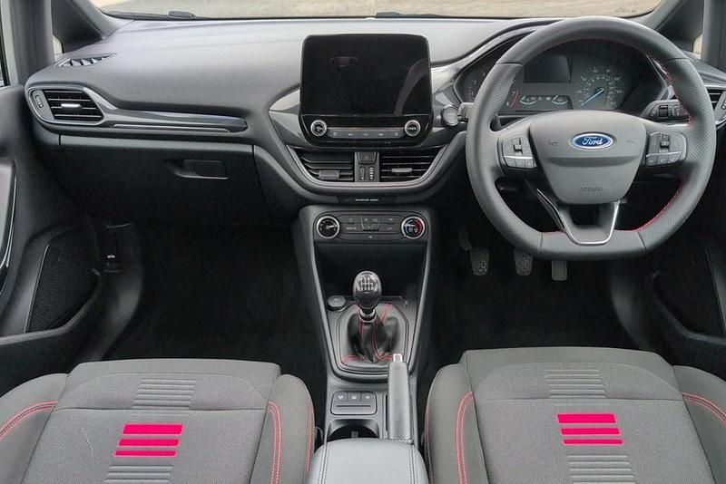 Used Ford Fiesta ST-Line 125 HP (91 kW) 2022 Silver Hatchback