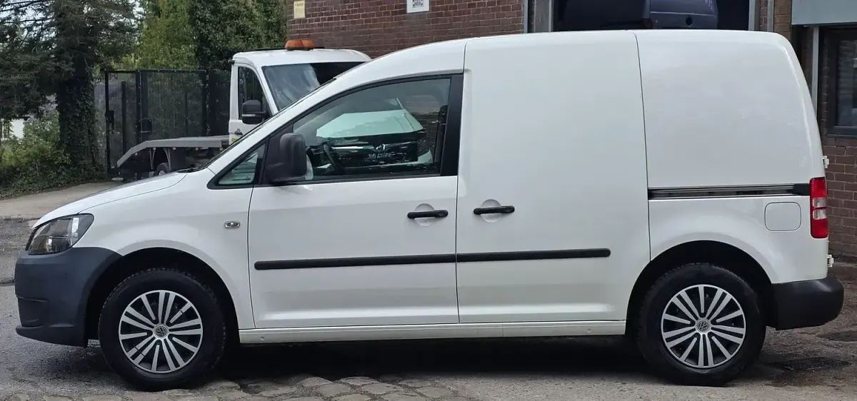 Used VW Caddy 75 HP (55 kW) 2013 White MPV