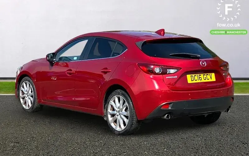 Used Mazda 3 Inclusive 165 HP (121 kW) 2016 Red Hatchback