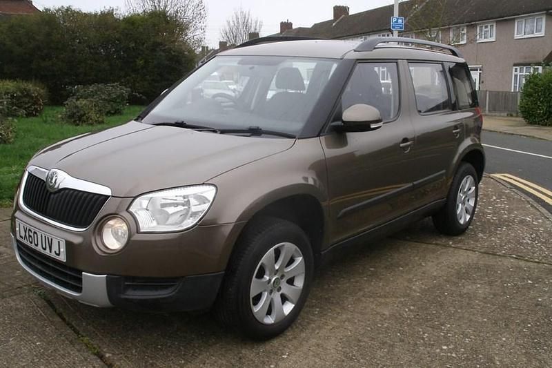 Used Skoda Yeti 105 HP (77 kW) 2010 Brown SUV
