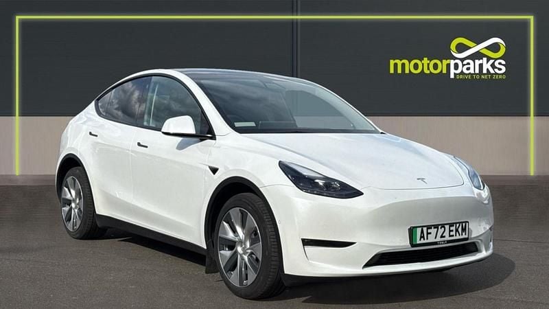 Pearl white multicoat Used 2022 Tesla Model Y Long Range AWD SUV | £24,500 (Fair price) - Image 1/4
