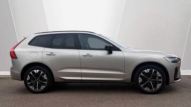 Used Volvo XC60 Ultra 449 HP (330 kW) 2025 Gold SUV