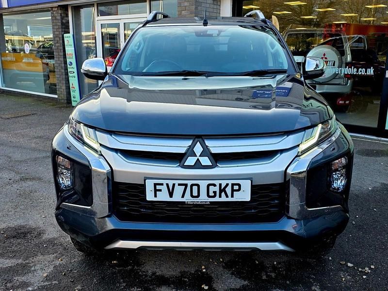 Used Mitsubishi L200 150 HP (110 kW) 2020 Grey Pickup