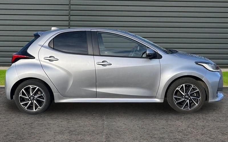 Used Toyota Yaris Hybrid Design 116 HP (85 kW) 2026 Hatchback