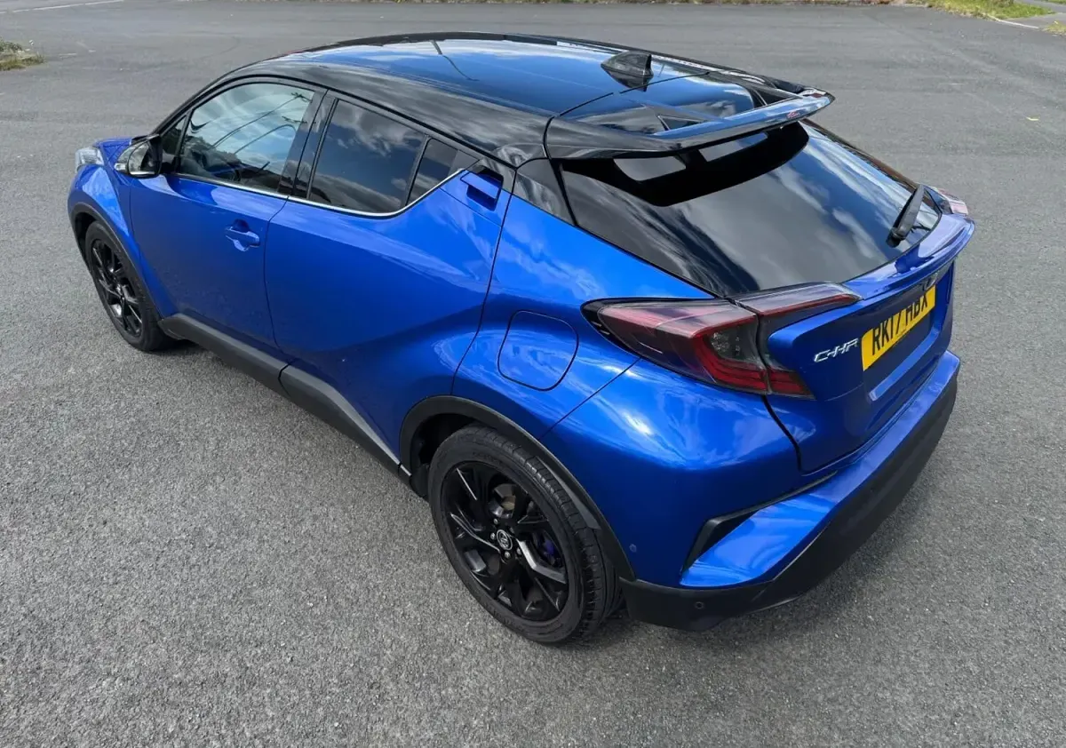 Used Toyota C-HR 122 HP (89 kW) 2017 Blue SUV