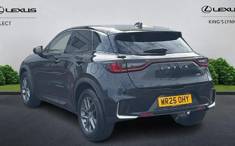 Used Lexus LBX 136 HP (100 kW) 2026 SUV