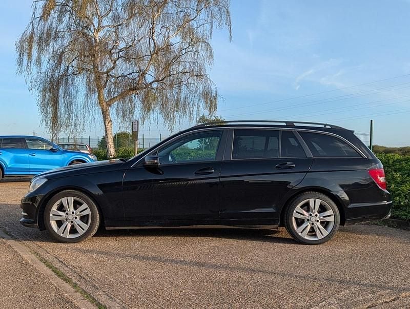 Used Mercedes C220 Executive 2012 Black Estate