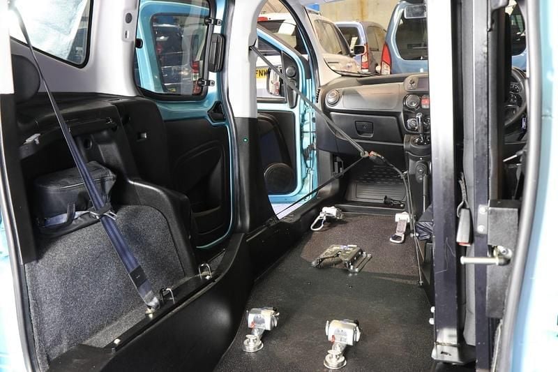 Green Used 2016 Fiat Qubo Lounge MPV | £12,950 (Fair price) - Image 1/4