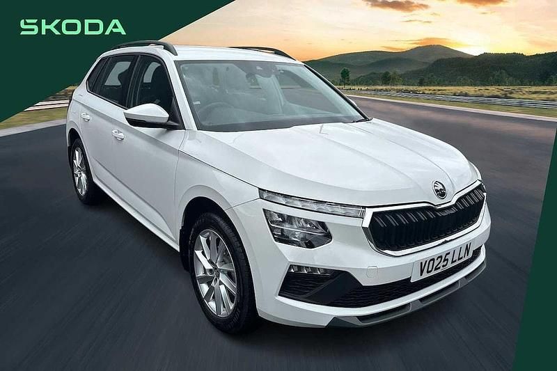 White Used 2025 Skoda Kamiq SE SUV | £21,238 (A bit pricey) - Image 1/4