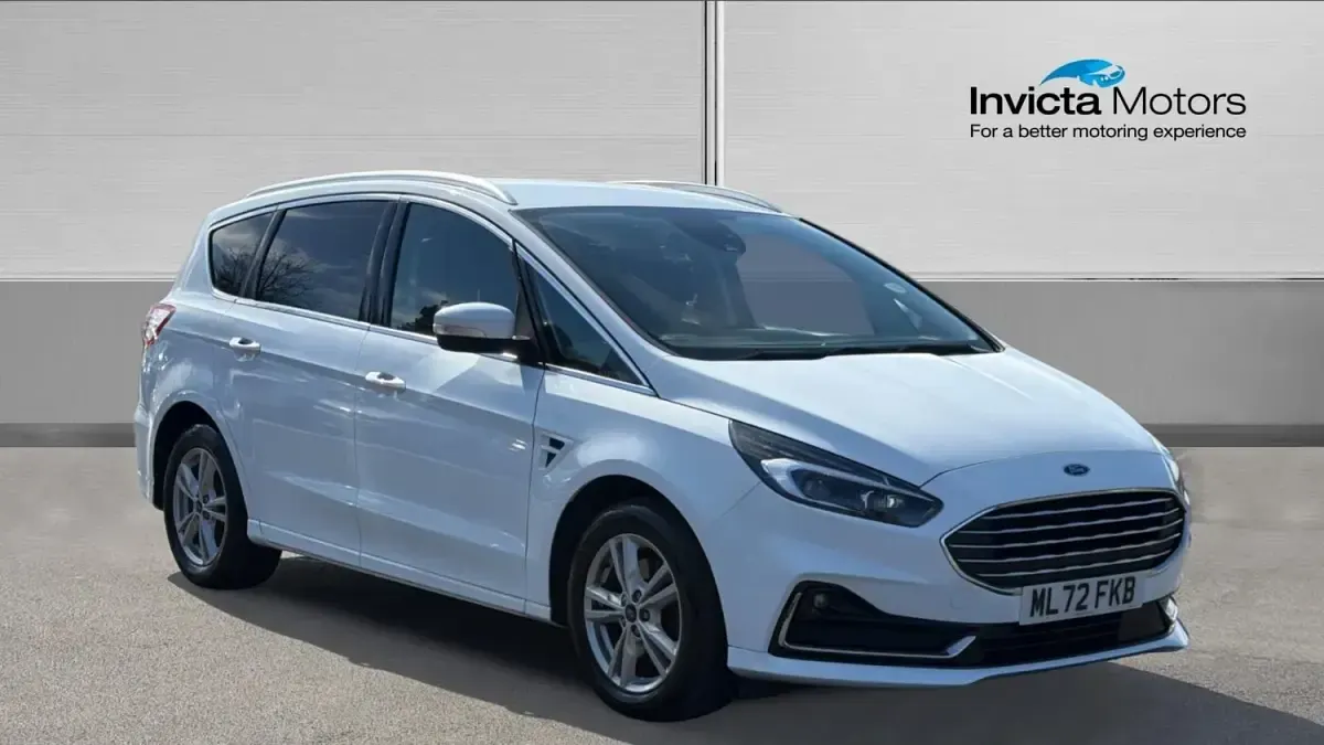 Usado Ford S-MAX Titanium 190 HP (139 kW) 2022 Branco Monovolume