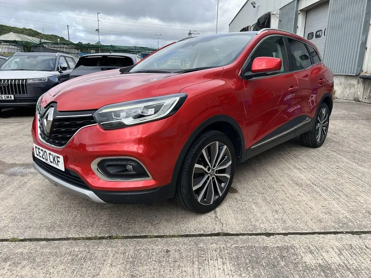 Used Renault Kadjar Version S 138 HP (101 kW) 2020 Red SUV