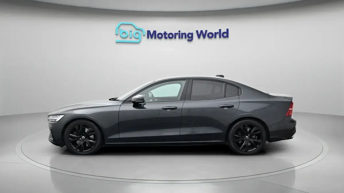 Used Volvo S60 R-Design 250 HP (183 kW) 2019 Grey Sedan