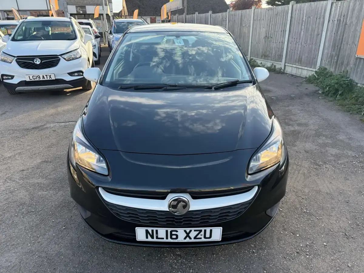 Second-hand Vauxhall Corsa 70 CP (51 kW) 2016 Negru Hatchback