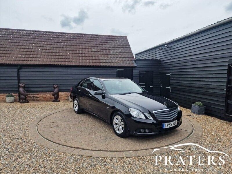 Black Used 2010 Mercedes E220 SE Sedan | £6,000 (Fair price) - Image 1/4