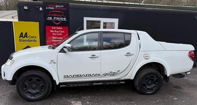 Used Mitsubishi L200 176 HP (129 kW) 2011 White Pickup