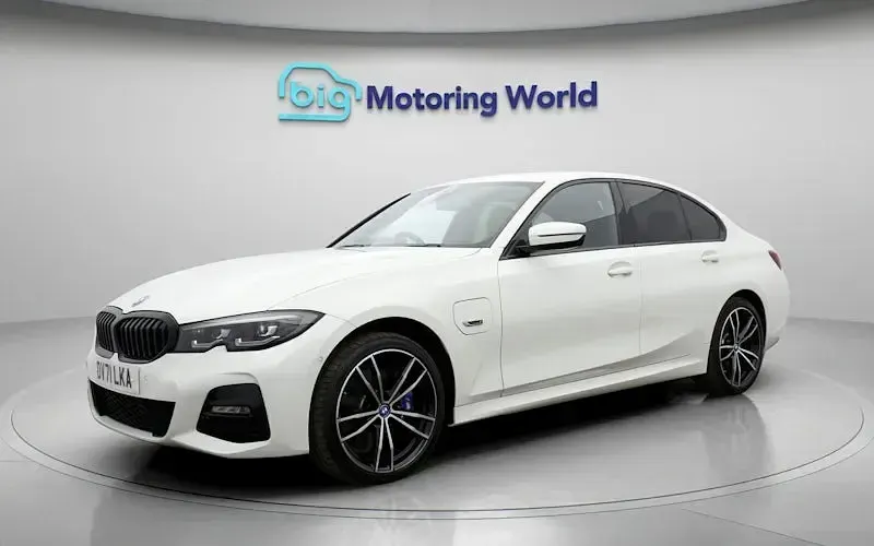 Used BMW 330e M Sport 292 HP (214 kW) 2021 White Sedan