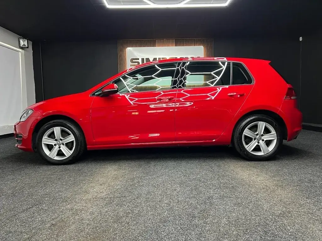 Used VW Golf VII Edition 125 HP (91 kW) 2016 Red Hatchback