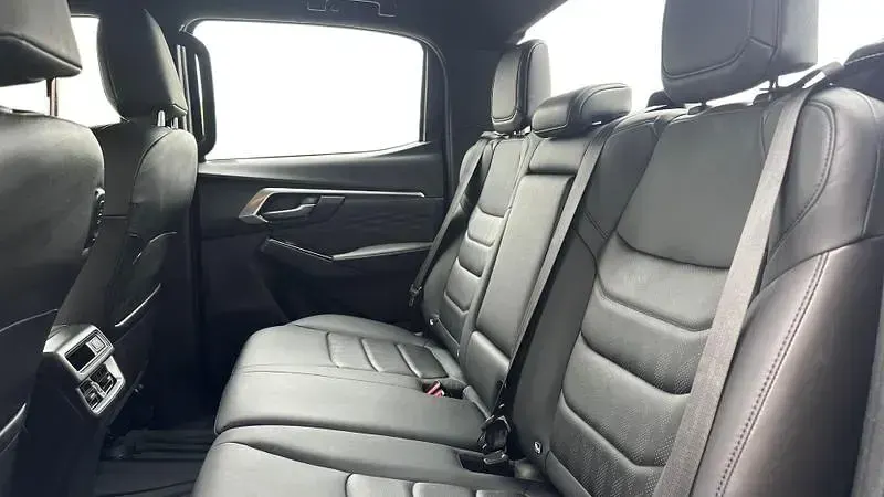 Used Isuzu D-Max 2025 Grey Pickup