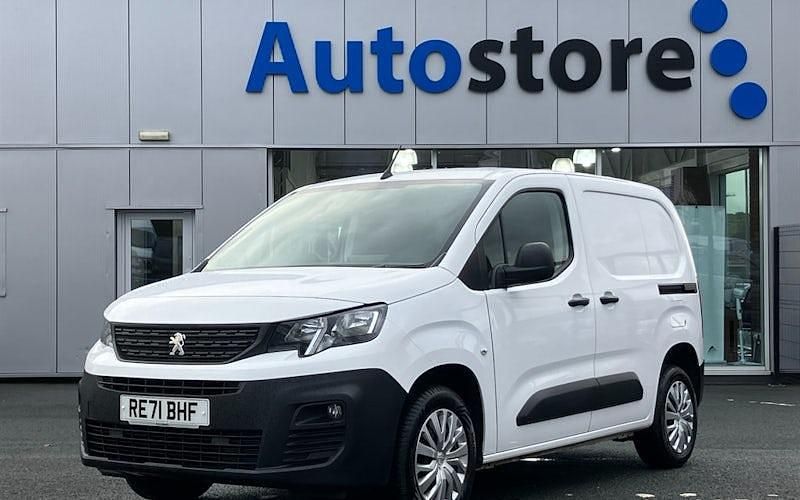 Used 2021 Peugeot Partner Premium MPV | £10,500 (Fair price) - Image 1/4
