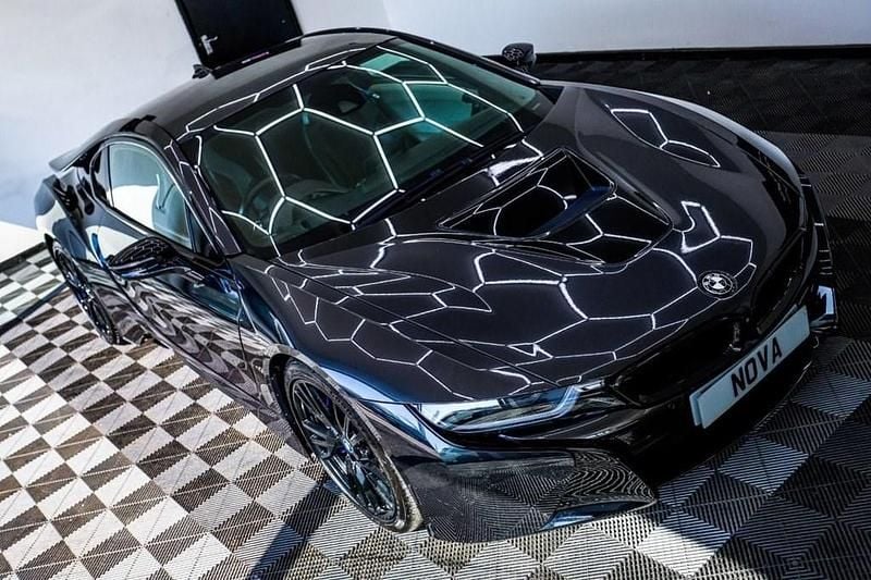 Used BMW i8 Comfort Edition 362 HP (266 kW) 2017 Multicolour Coupe