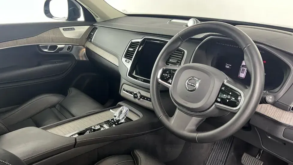 Used Volvo XC90 Ultimate 449 HP (330 kW) 2023 Black SUV