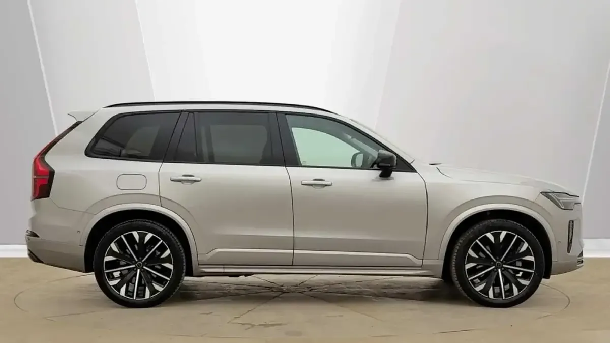 Used Volvo XC90 Plus 247 HP (181 kW) 2025 SUV