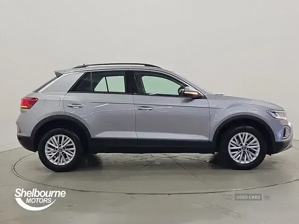 Used VW T-Roc Life 150 HP (110 kW) 2023 Silver SUV