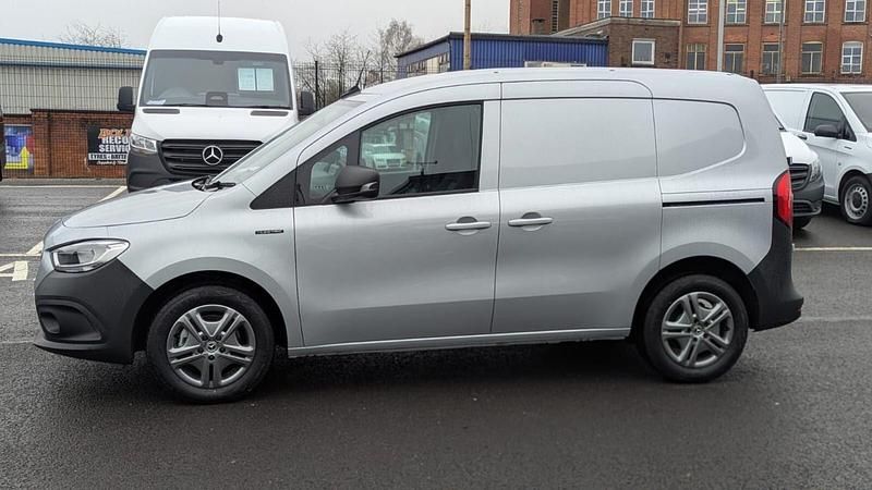 Begagnad Mercedes eCitan 89 kW (122 HK) 2025 Silver Van