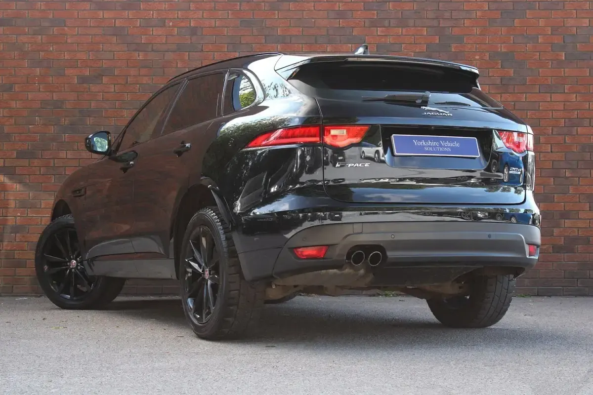 Used Jaguar F-Pace Chequered Flag 180 HP (132 kW) 2020 Black SUV