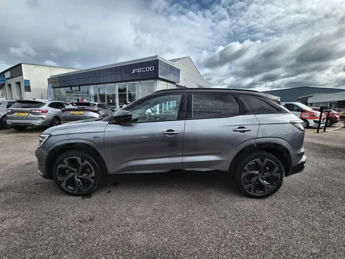 Used Renault Austral Techno Esprit Alpine 197 HP (144 kW) 2023 Grey SUV