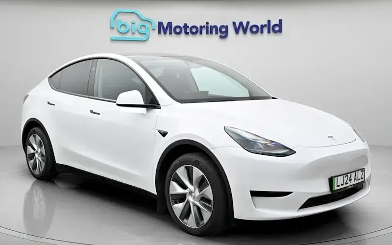 Used Tesla Model Y Standard Range 219 kW (299 HP) 2024 SUV